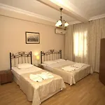 Aquarium Hotel 3*